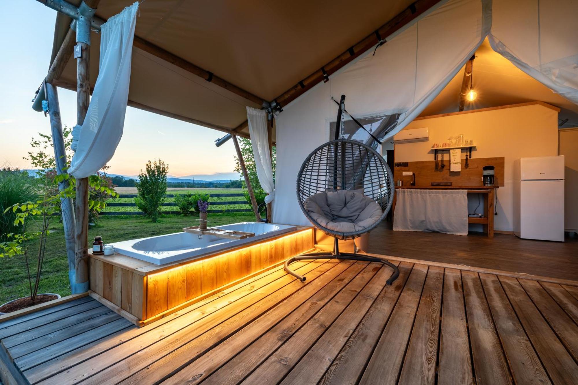 Glamping Kolpa Resort Gradac 외부 사진